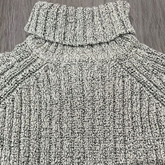 INC International Concepts Grey Turtleneck Sweater Medium - Picture 5 of 6